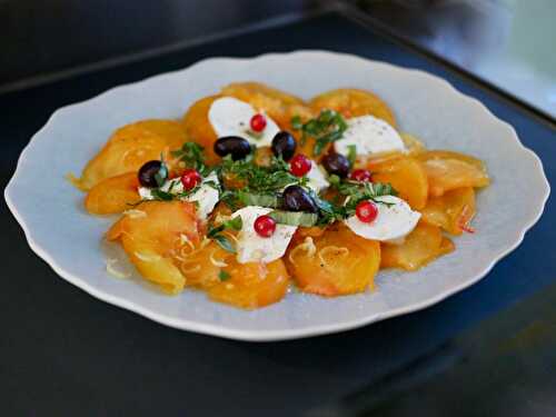 [Jouer avec les couleurs!] 🍅 Tomate ananas, mozzarella et groseilles. - Les Gourmands disent ...