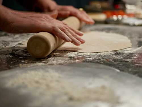 La main à la pâte..."Piiiizza!" - Les Gourmands disent ...