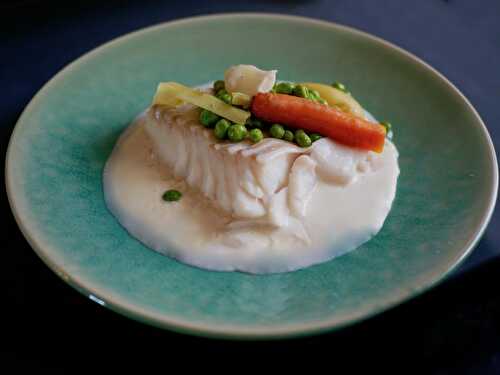 [Les infusées...] 🐟 Dos de cabillaud. Crème à l'ail nouveau. Jeunes légumes. - Les Gourmands disent ...