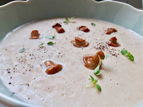 [Notre nouveau classique!] 🥣 Velouté de coco et girolles. - Les Gourmands disent ...