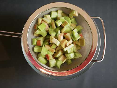 [On fait des provisions] 🥫 Pickles de rhubarbe. - Les Gourmands disent ...