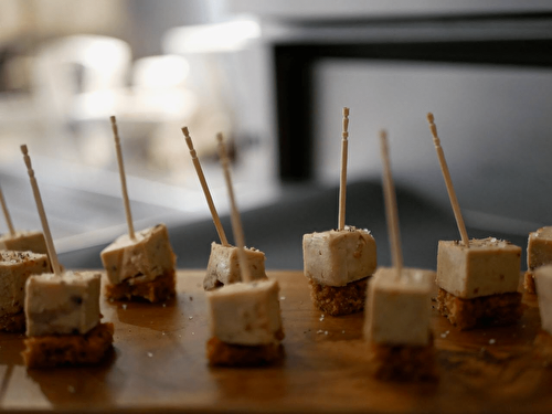 [Picorer...] 🥂 Dés de foie gras et pain d'épices. - Les Gourmands disent ...