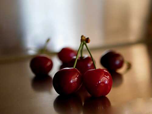 Premières cerises Burlat. - Les Gourmands disent ...