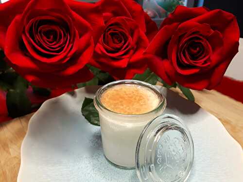 [Saint-Valentin] 🌹 Panna Cotta à la gelée de rose. - Les Gourmands disent ...