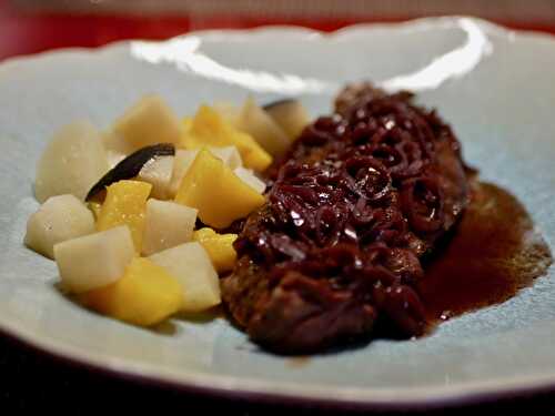 [Sauçons!] 🐂 Onglet sauce au vin et baies de genévrier. Navets et radis. - Les Gourmands disent ...