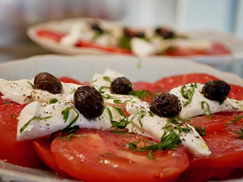 [Sortons les tomates...] Tomates mozzarella et quelques épices. - Les Gourmands disent ...