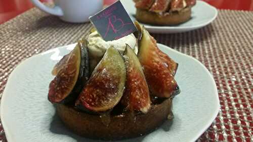 Tarte sablée aux figues, crème légère vanille - Adrien Bachelier - La Gâterie (Vienne) "MMMM". - Les Gourmands disent ...