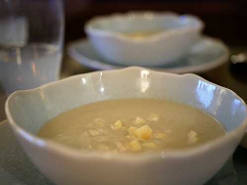 Velouté d'endives à la citronnelle. Pomme acidulée. - Les Gourmands disent ...