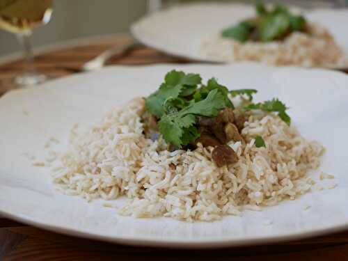 [On vous explique...] 🍚 🍆 🥥 🔥 Riz basmati. Aubergine aux fruits secs et épices. - Les Gourmands disent ...