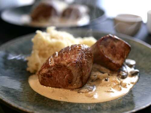 [Plat signature?] 🔥🍄 Filet mignon grillé. Crème vanillée aux champignons. Purée de céleri rave.