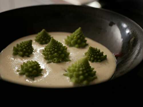 [Veg'trip...] 🍀 🥦 Chou romanesco. Crème de parmesan. - Les Gourmands disent ...