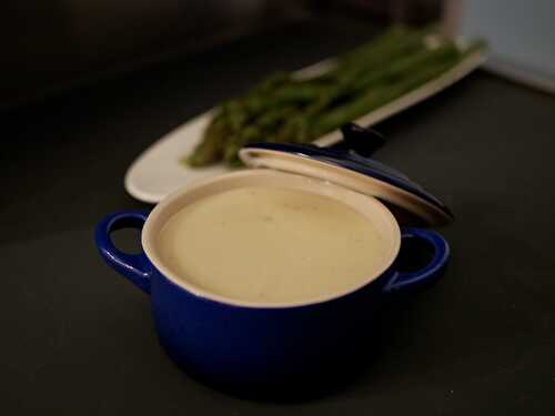 [Gourmand…] 🧀 🟢 🇨🇭 Petites asperges vertes et crème à l’Étivaz.