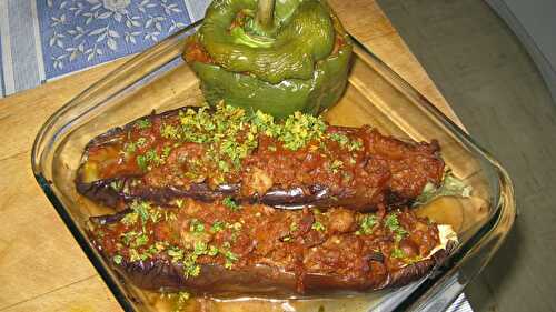 Aubergines et poivrons farcis au haché de veau et boulghour à l’indienne