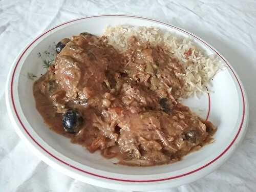 Blancs de poulet en sauce de cacahuètes