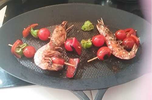 Brochettes de grandes crevettes ( gambones ) picantes