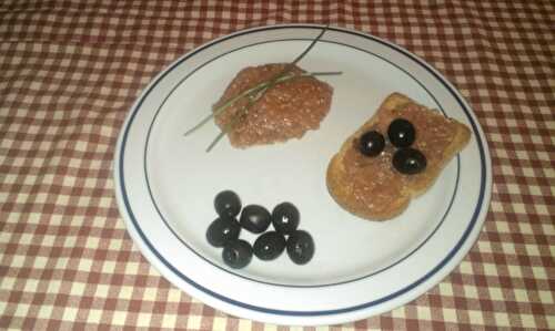 Caviar d'aubergines au jus de citron et à l'ail