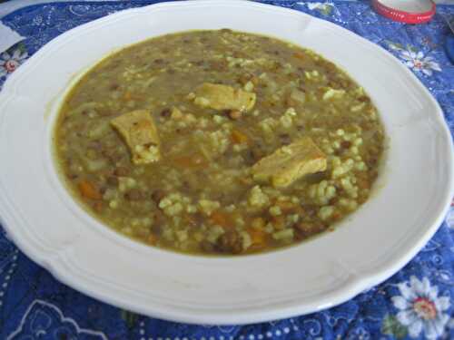 Chapea de filet de dinde au riz et aux lentilles à la Dominicaine