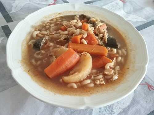 Chorba de légumes et poulet aux coquillettes