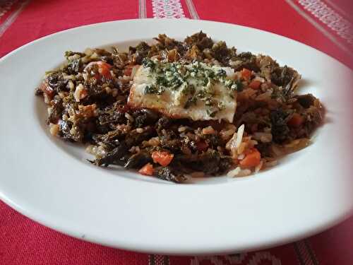 Chou Kale au riz à la purée de piments et pavés de cabillaud gratinés à l'ail et au persil - Les marmites de Marphyl