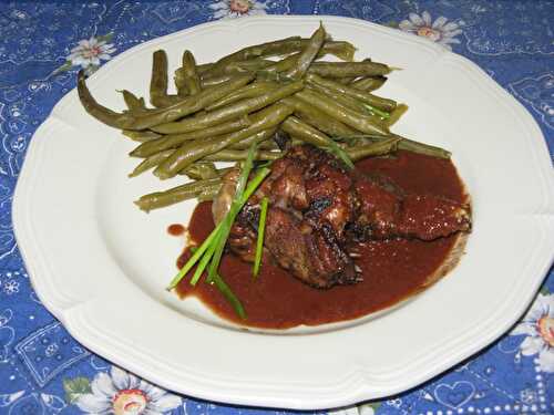 Civet de lapin sauce grand veneur