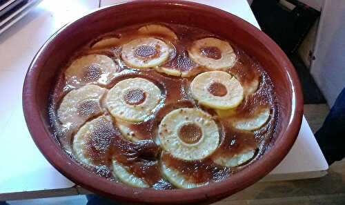 Clafoutis à l'ananas et aux dattes