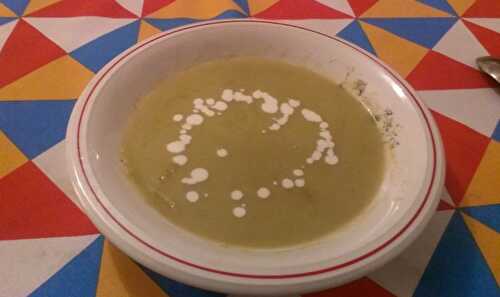 Crème de courgettes au mascarpone et pesto vert