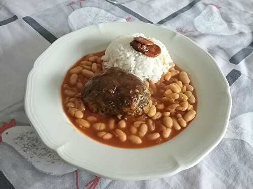 Crépinettes au vin blanc aux haricots à la tomate