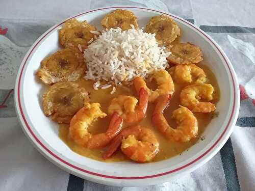 Crevettes roses au curry et au lait de coco épicé