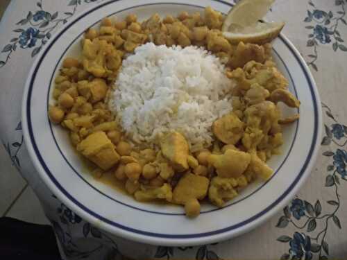 Curry de chou-fleur rôti et pois chiches au blanc de dinde
