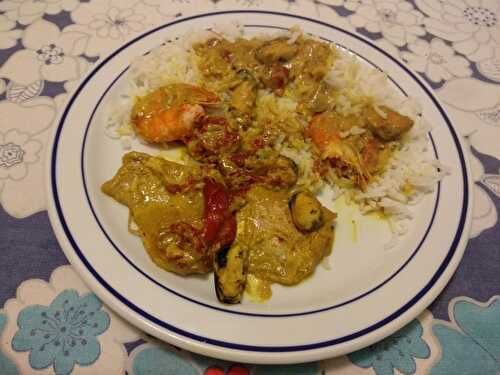 Filets de morue mijotés au curry et au lait de coco