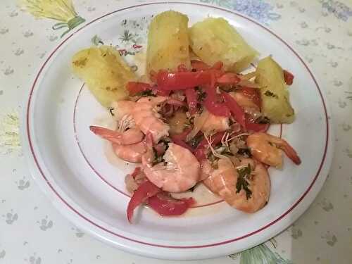 Fricassée de crevettes roses au manioc