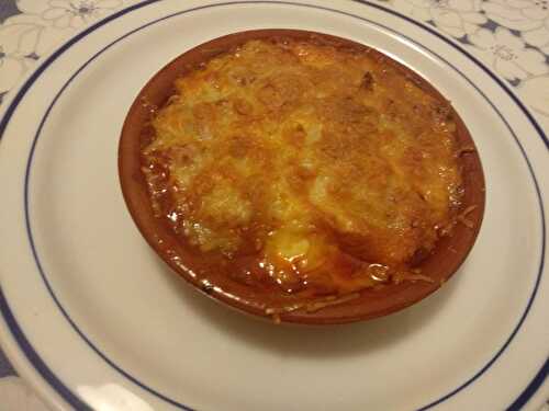 Gratin d'oeufs durs et champignons à la sauce tomate