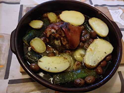 Jarret de porc aux olives vertes et aux épices