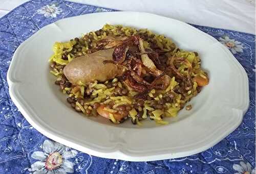 Lentilles au riz et saucisses - Mujaddara libanais
