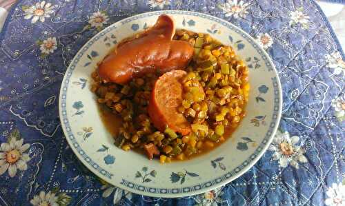 Lentilles au saucisson à l'ail et saucisses fumées