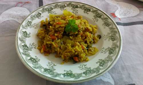 Locrio de légumes ou riz aux légumes à la mode dominicaine