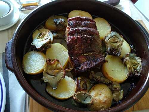 Longe de porc et sauce au vin de los montes de Malaga au four