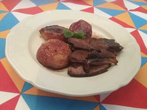 Magret de canard aux nectarines et au romarin