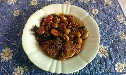 Mijotée de Jambonneaux et chorizos aux champignons à la tomate