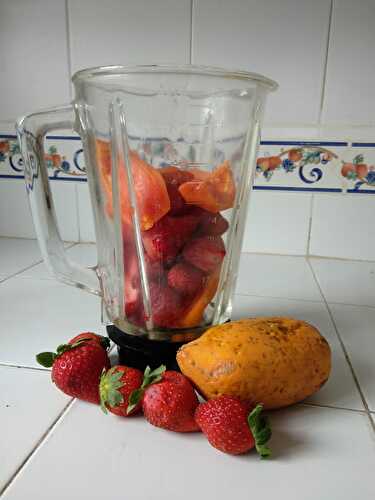 Milkshake de papaye aux fraises