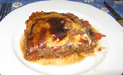 Moussaka aux pommes de terre et à la tomate sans béchamel