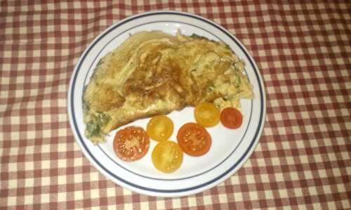 Omelette à la ciboulette, mozzarella et jambon de pays