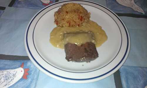 Pavés de kangourou à la crème de foie gras au vieux rhum et riz safrané à la tomate