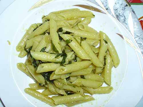 Penne rigate aux saucisses et au fenouil et brocoli