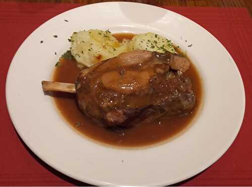 Pilons de dinde confits et sauce au vin doux vieux de Malaga