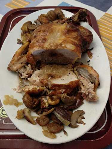 Pintade farcie aux morilles et brandy avec purée de patates douces et champignons de bois