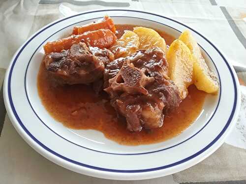 Ragout de queue de taureau à la malaguena