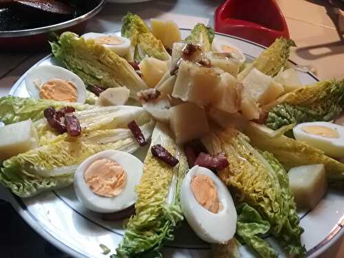 Salade d'artichauts aux oeufs durs et sauce moutardée