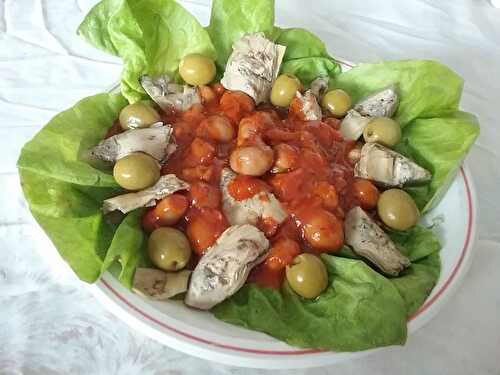 Salade de champignons à la grecque et artichauts poêlés aux olives