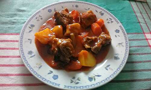 Sauté d'agneau à la tomate